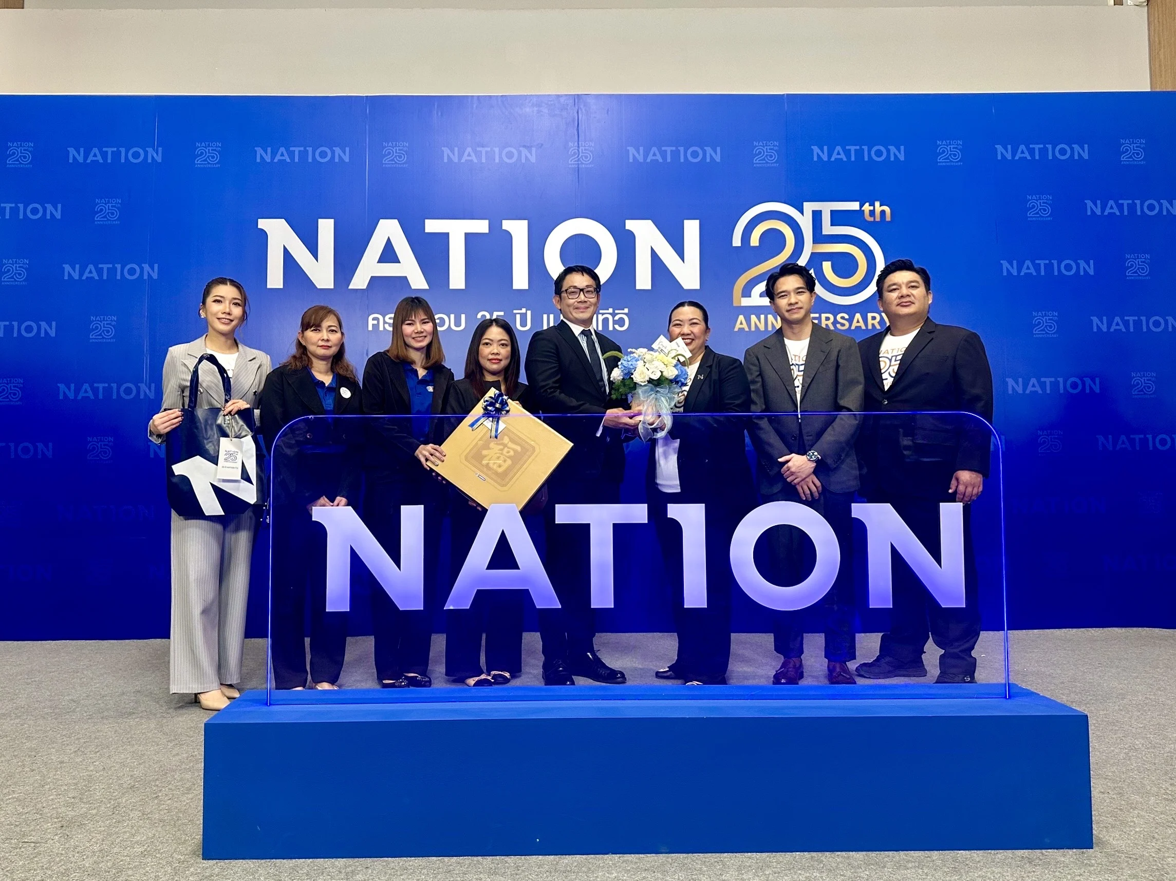 ผู้บริหารอีมิแน้นท์แอร์ร่วมแสดงความยินดีในโอกาสครบรอบ 55 ปี เนชั่นกรุ๊ป