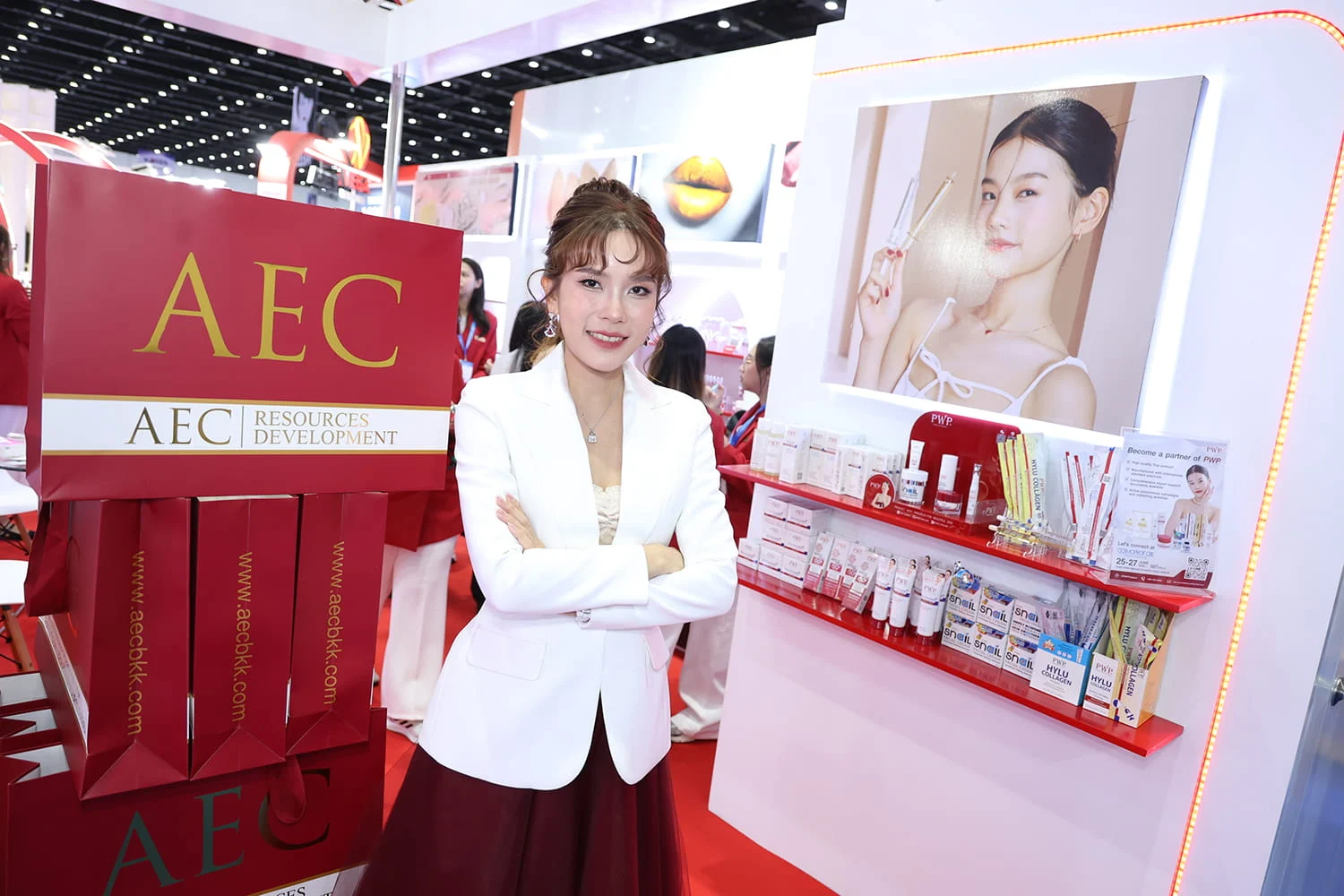 AEC Group พลิกเกมสู่ผู้นำโรงงาน OEM เครื่องสำอางไทยมาตรฐานโลก พร้อมปั้นยอดขายปี 2567 แตะ 360 ล้านบาท