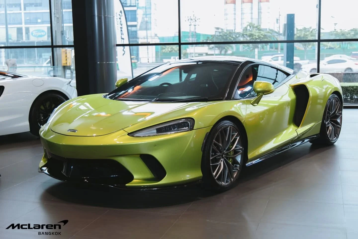 สัมผัสที่สุดแห่งยนตรกรรมที่ถูกคัดสรรอย่างประณีตที่ McLaren Bangkok Qualified Day 2025 “Not a car. A statement.”