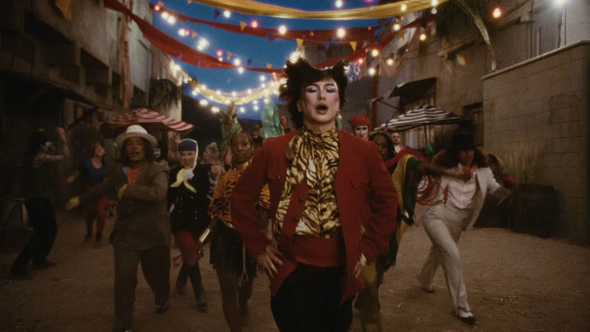 Fujii Kaze ส่ง MV ใหม่เพลง “I Need U Back” ชวนแดนซ์ในปาร์ตี้คาร์นิวัลสุดอลังการ สานต่อความสำเร็จ Prema อัลบั้มเพลงอังกฤษครั้งแรกอย่างสวยงาม