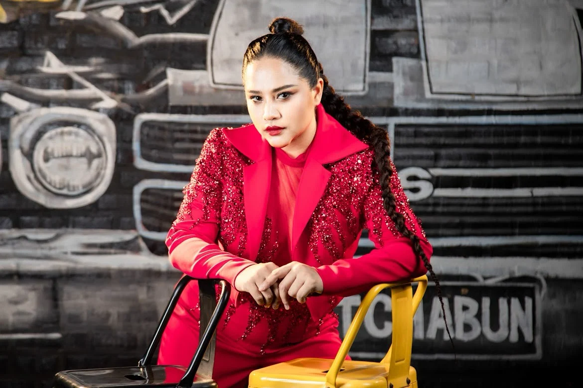 ‘กานดา บุญญาวงศ์’ ขอกลับมาฟาดแรง ‘ช่างแม่ง...เรื่องของกู’