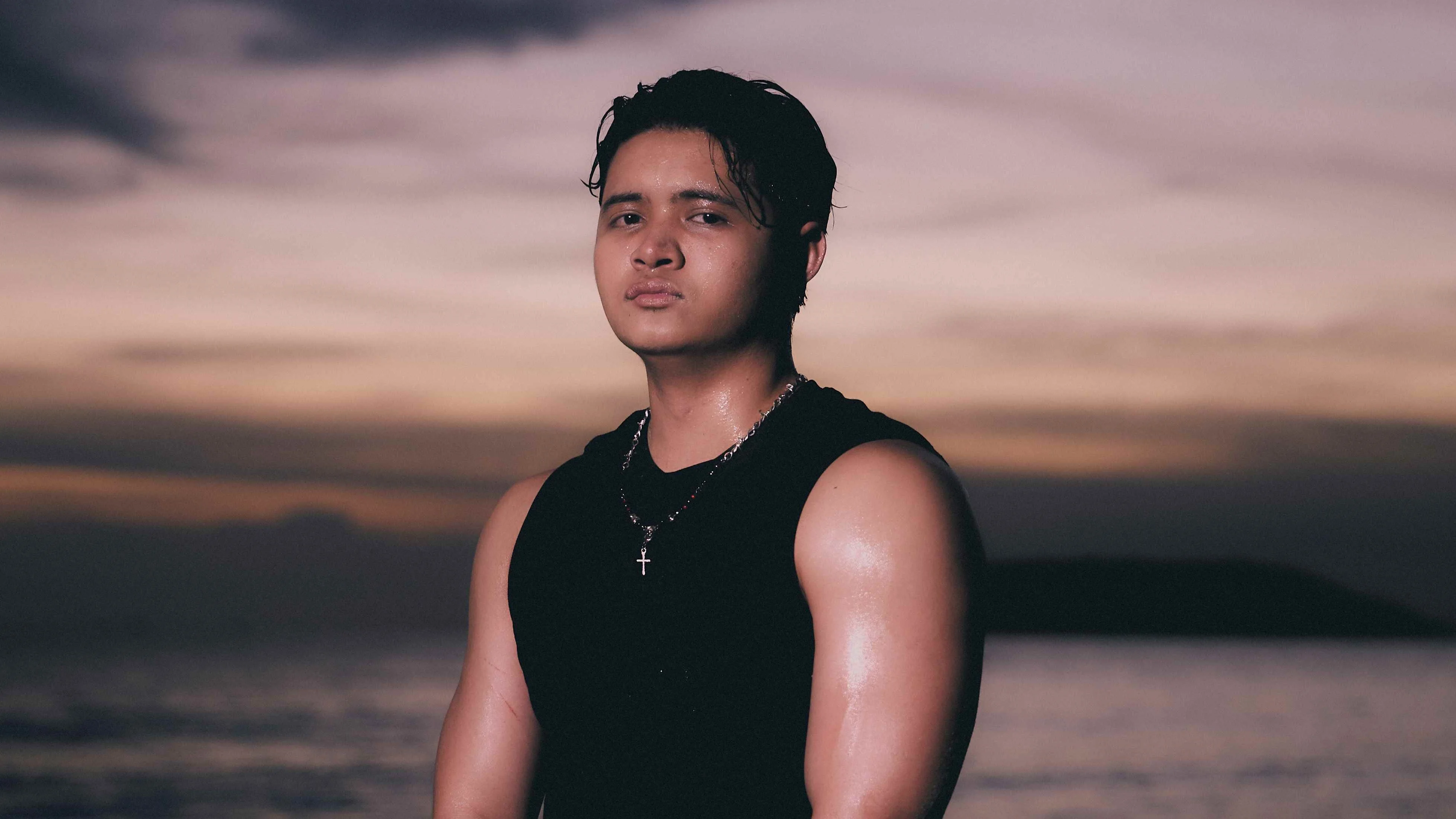 “เลิกกันมั้ย” เพลงใหม่ของ RachYO ที่ส่งต่อความรู้สึกที่ ‘ยังรักอยู่… แต่ต้องยอมปล่อย’ ตัวแทนของคนที่รักหมดใจโดยไม่เผื่อใคร แต่สุดท้ายต้องยอมรับว่ายิ่งยื้อก็ยิ่งเจ็บ