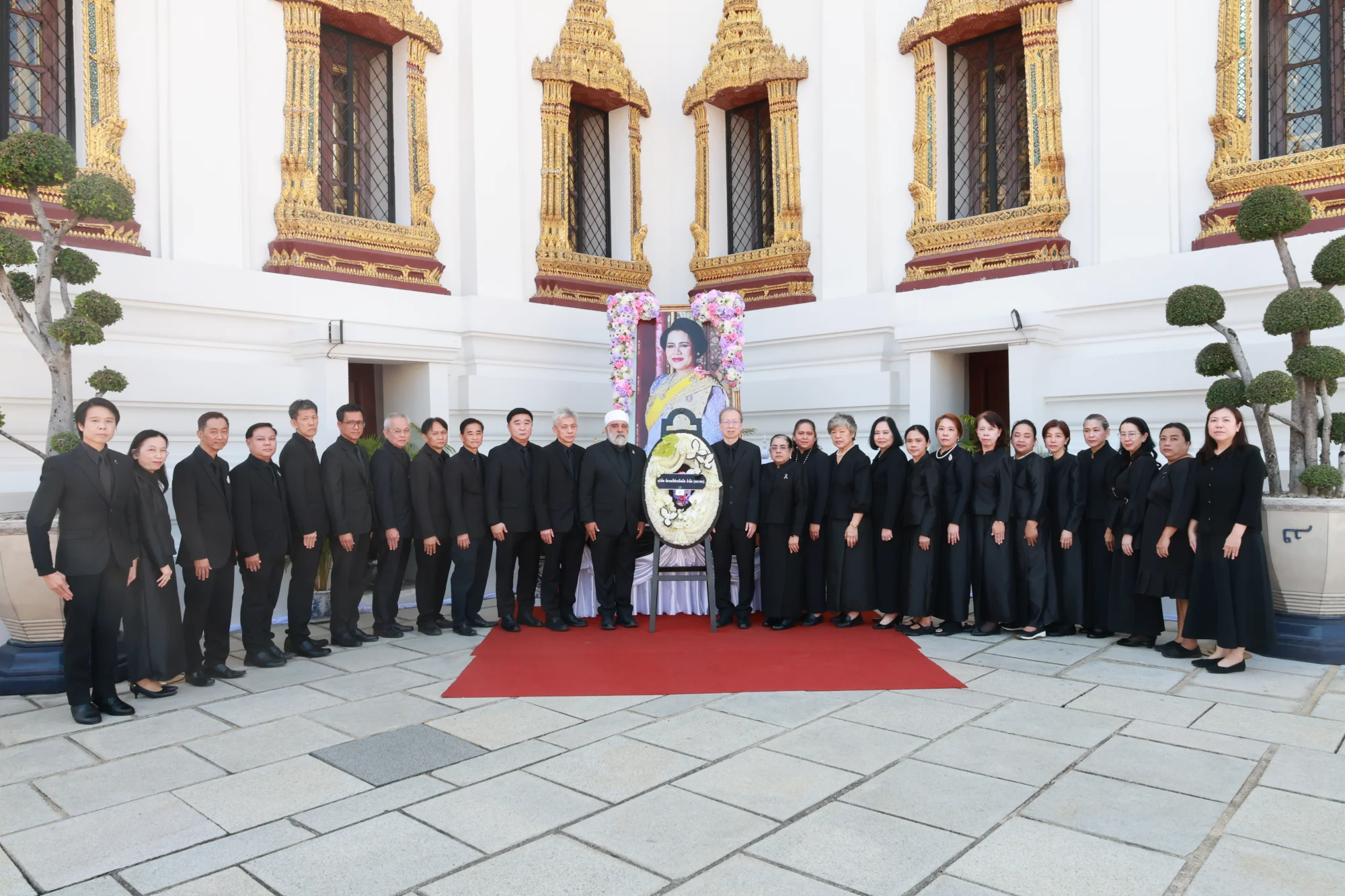 บริษัท มิตรแท้ประกันภัย จำกัด (มหาชน) เข้าร่วมพิธีวางพวงมาลาถวายสักการะพระบรมศพ สมเด็จพระนางเจ้าสิริกิติ์ พระบรมราชินีนาถ พระบรมราชชนนีพันปีหลวง ณ พระที่นั่งดุสิตมหาปราสาท พระบรมมหาราชวัง