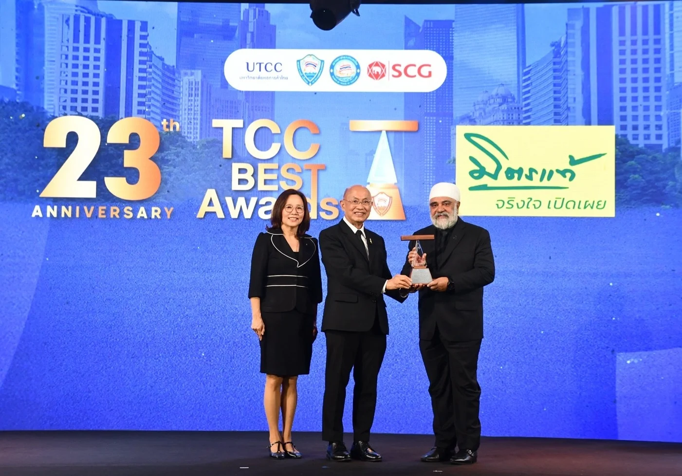 มิตรแท้ประกันภัย รับรางวัลจรรยาบรรณดีเด่นหอการค้าไทย ประจำปี 2568 ตอกย้ำองค์กรต้นแบบด้านการดำเนินธุรกิจด้วยหลัก “จริงใจ เปิดเผย”