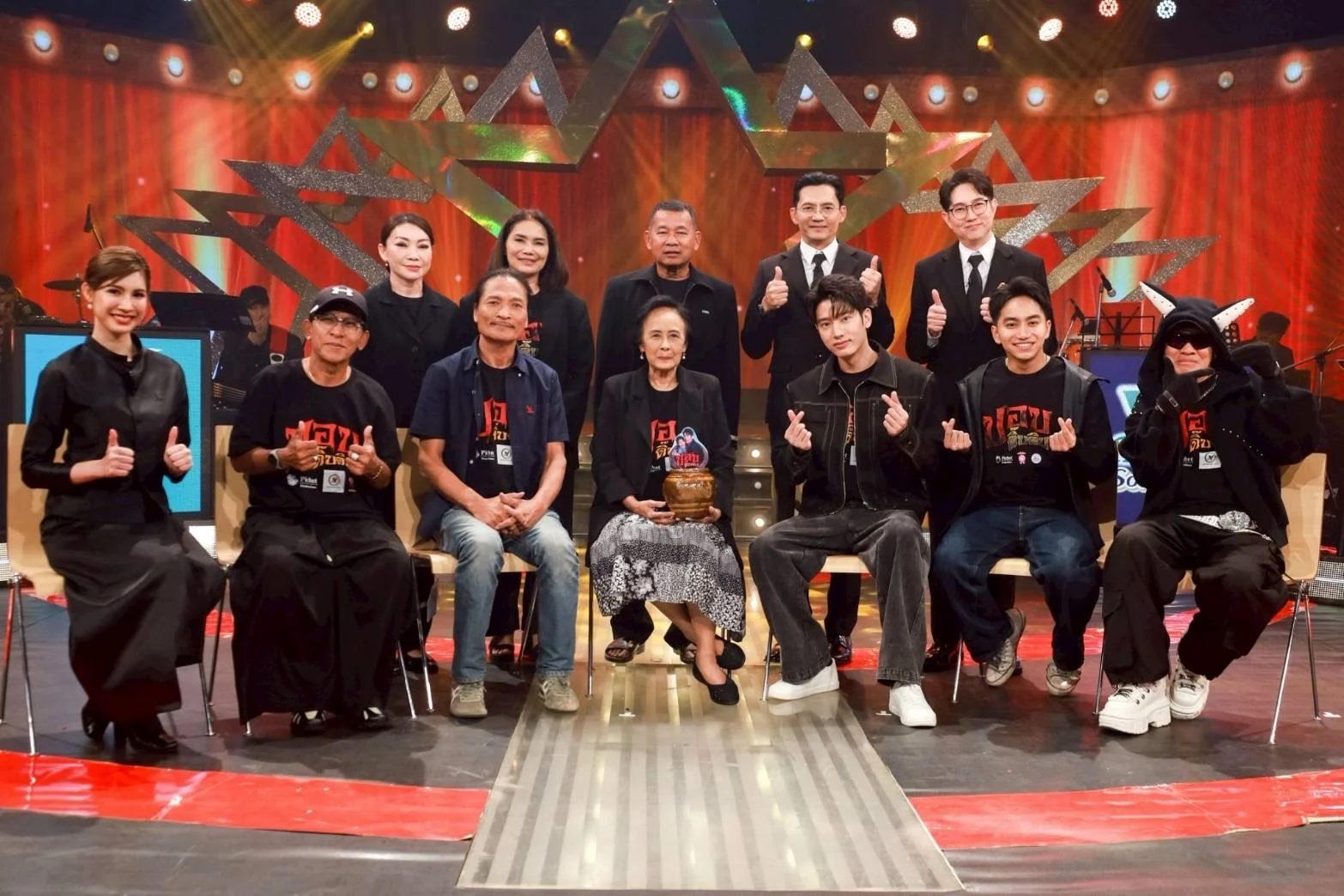 ก๊วนหนังปัง“ปอบดิ๊บดิบ”บุกอาละวาดสาดความมันส์ “พี สิงห์บุรี vs มุมิ ชัยภูมิ” ดวลไมค์เพลงดังชิงตั๋วสู่รอบลึก