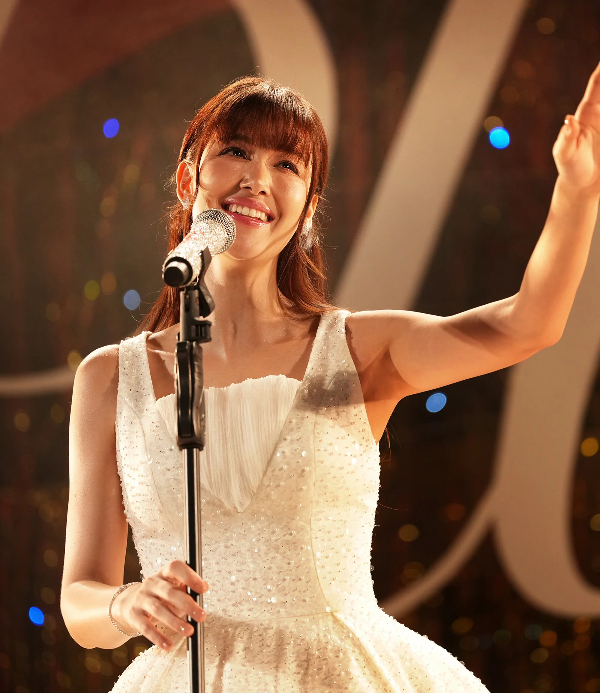 รู้จัก Plaifun Margaret Heng ดีว่าสาวยุค ‘90s ในตำนาน นำแสดงโดย แจ็คกี้-ชาเคอลีน มึ้นช์ เจ้าของ “อัศศะจอรอหัน” เพลงป็อปสุดฮิตตลอดกาล ใน “ดีว่า..ราวี” อภิมหาภาพยนตร์ส่งท้ายปีจาก GDH