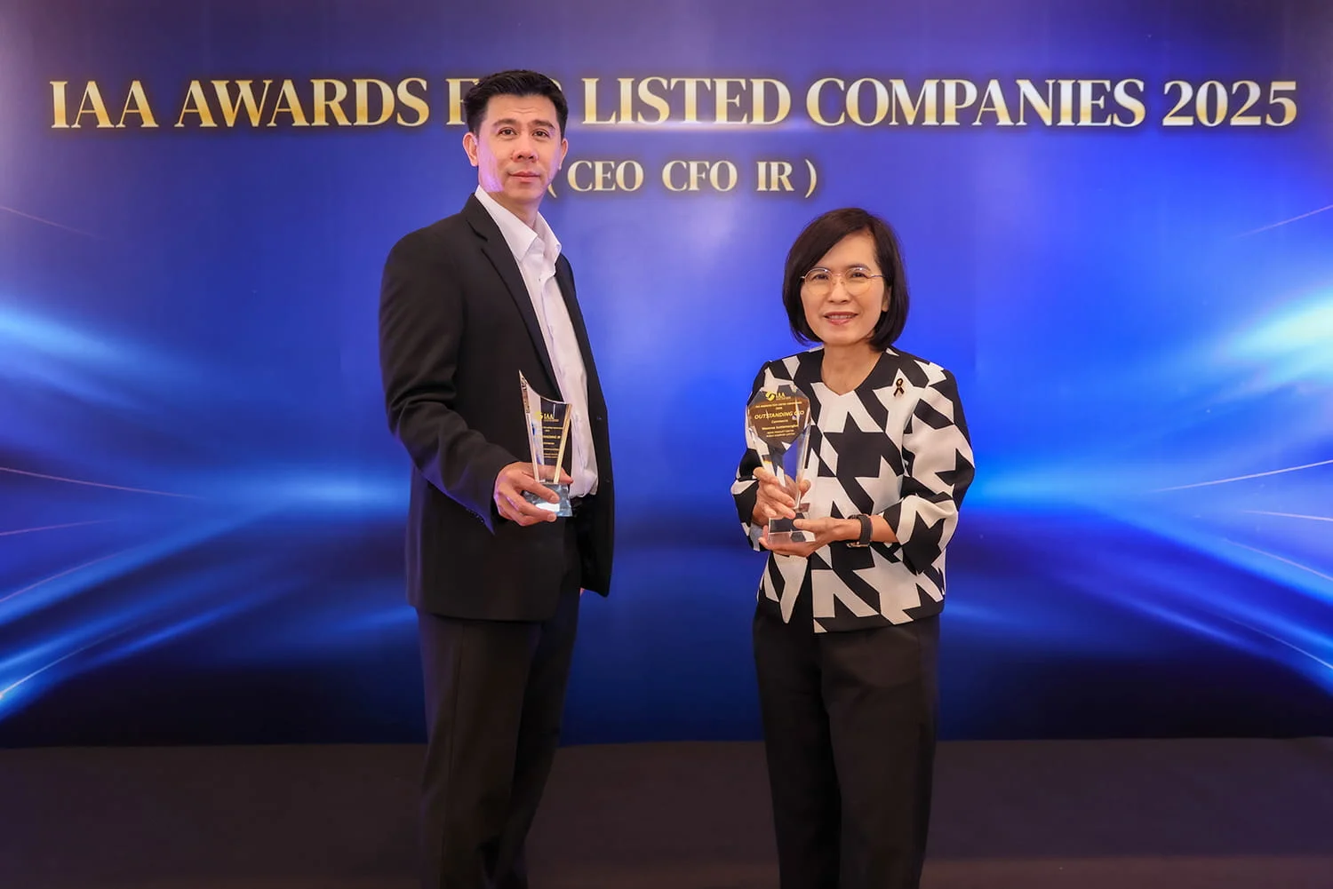 "โฮมโปร" ก้าวสู่มาตรฐานแห่งตลาดทุน คว้า 2 รางวัลเกียรติยศ OUTSTANDING CFO – IR